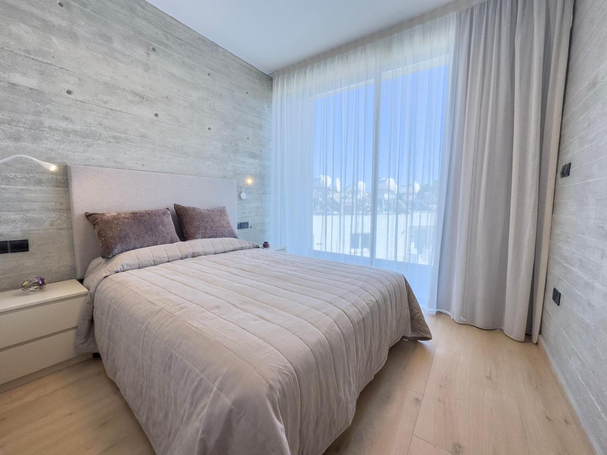 Malberry Park 204 - Modern 2 Bedroom With Pool, Gym, Jaccuzi Paphos