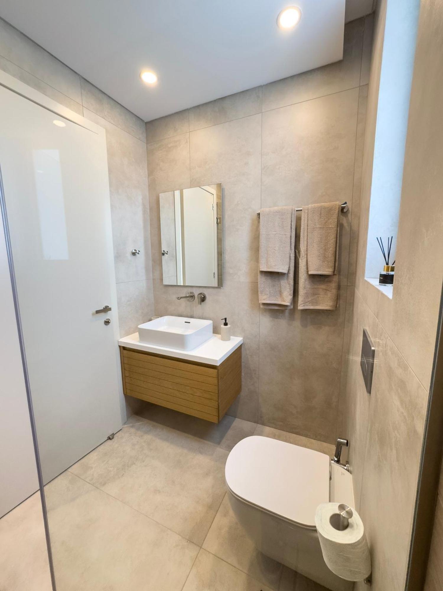 Malberry Park 204 - Modern 2 Bedroom With Pool, Gym, Jaccuzi Appartement Paphos